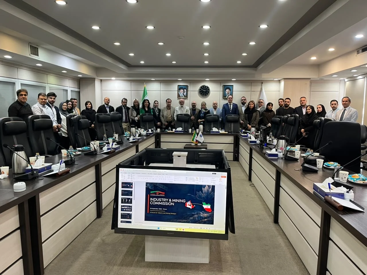 حضور خشایار حق شناس در نشست کمیسیون صنعت و معدن اتاق بازرگانی مشترک ایران و کانادا